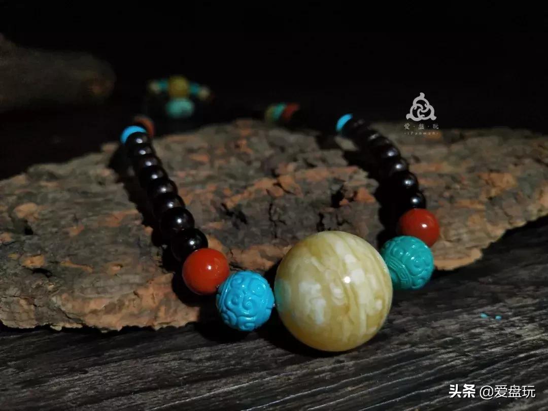 南红锁骨链如何搭配,锁骨链上怎么搭配珠子好看