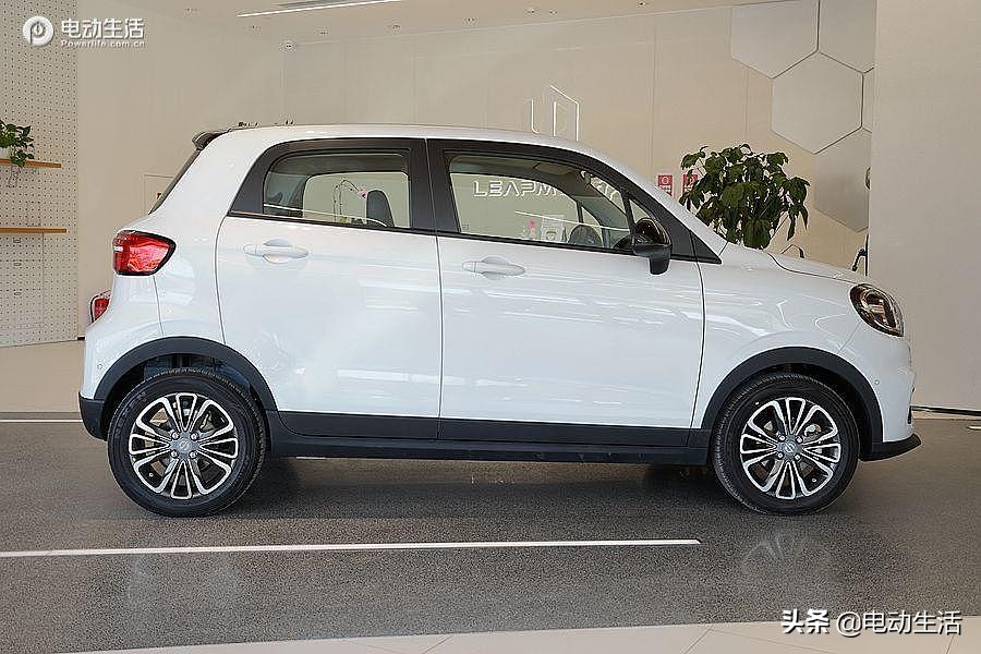 零跑t03非凡的驾驶体验,买了零跑t03以后需要买哪些东西