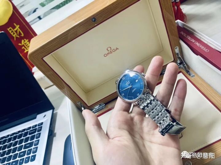 金融销售底薪为什么那么高,金融销售真的月入过万吗