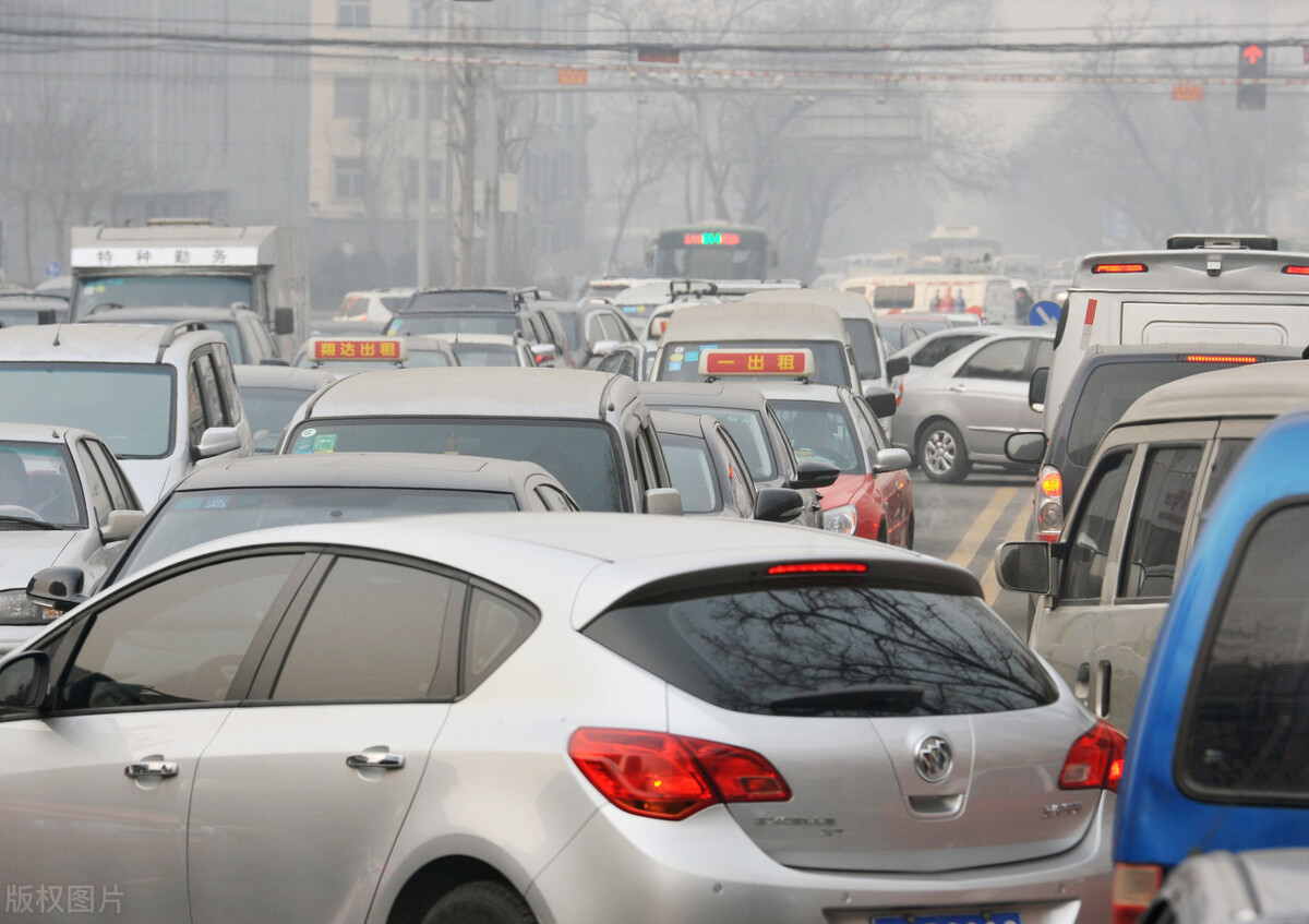 安卓手机一年卡顿机制,iphone卡顿和安卓卡顿有什么区别