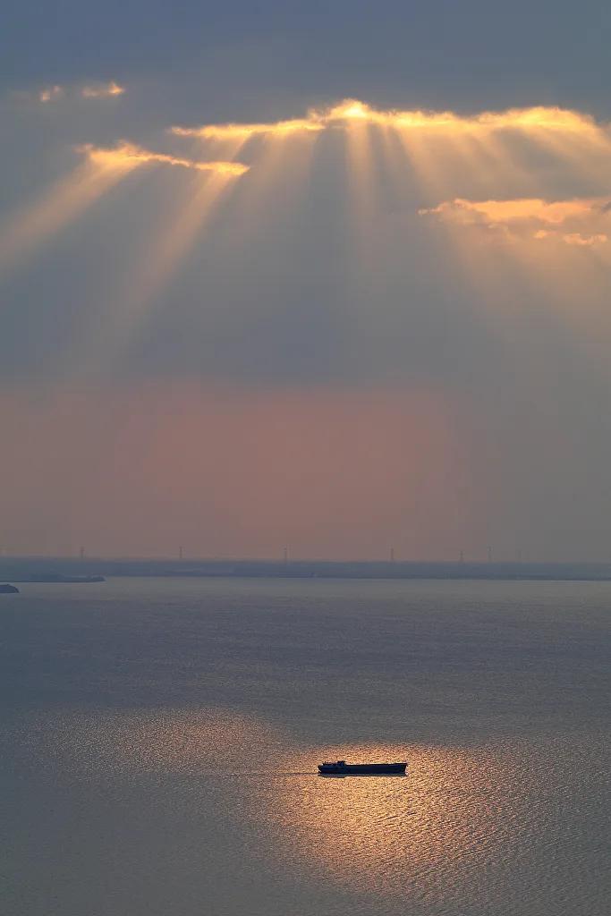 全国最敢赌的城市,逆风翻盘