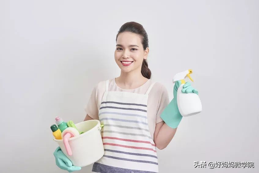 崔玉涛喂母乳要擦干净吗,崔玉涛宝宝过早坐的危害