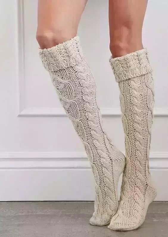 旧毛衣手工针织帽,旧毛衣改袜子帽子手套