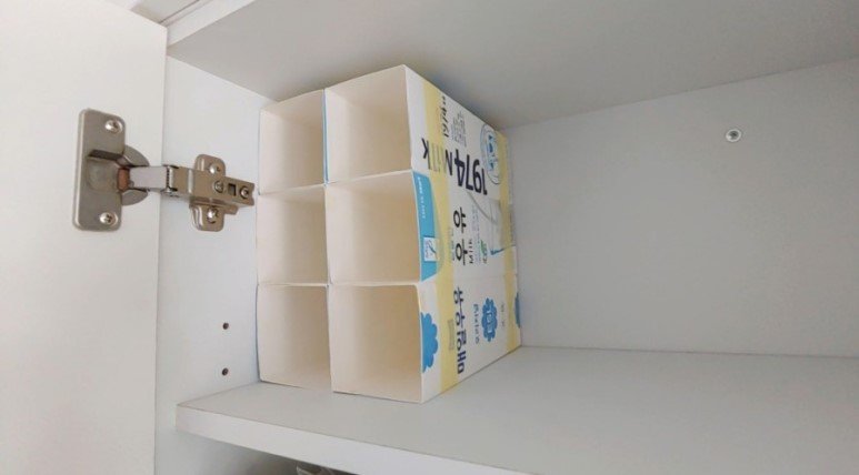 竖牛奶箱怎么改造收纳盒,纯牛奶盒子可以做成什么收纳