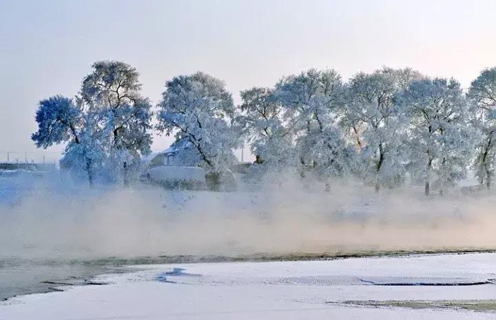 雾凇之美宛若仙境,连云港花果山雾凇美得像仙境