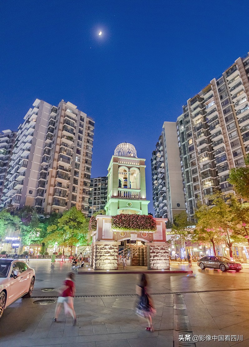 成都最美榕树街,成都鹭岛步行街商铺出售