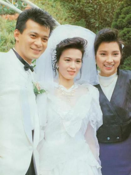 10位出轨男星的老婆与小三对比,唯一允许妻子出轨的男星