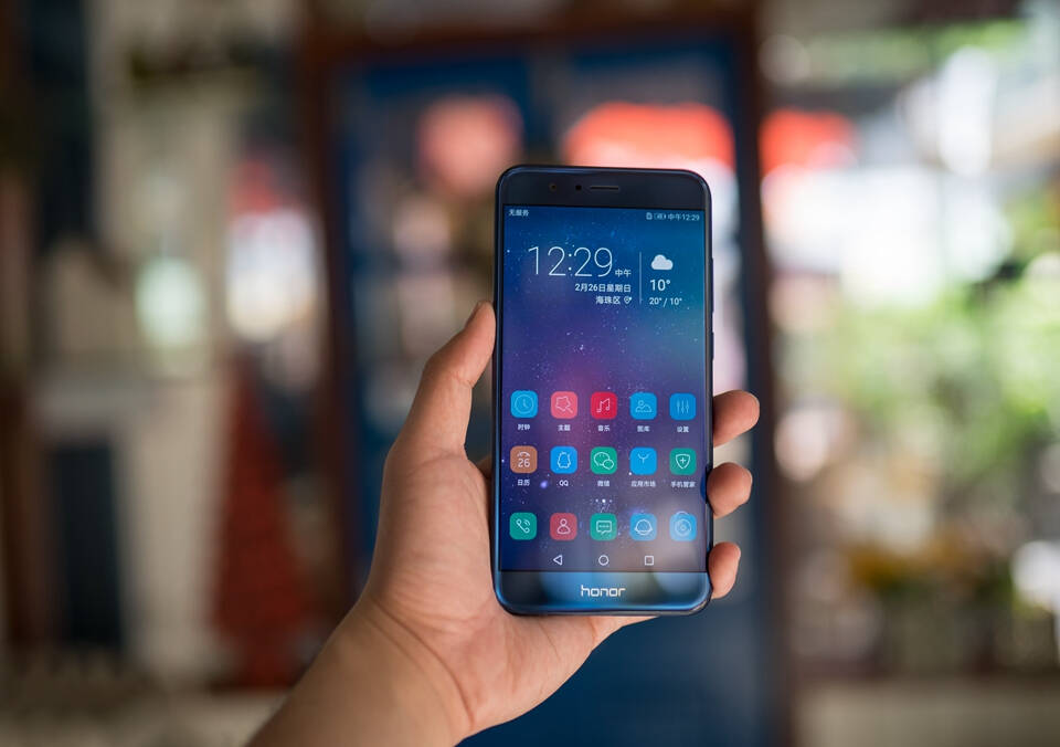 iphone12与安卓哪个更值得购买,iphone12推不推荐买