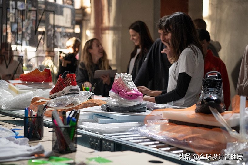 耐克设计师设计的100元跑鞋,nike经典款式介绍airmax系列