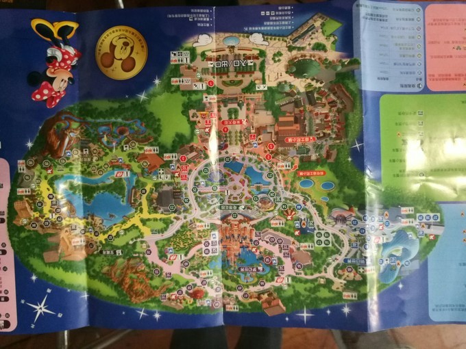 迪士尼秋日巡游完整版,平价版迪士尼游玩攻略