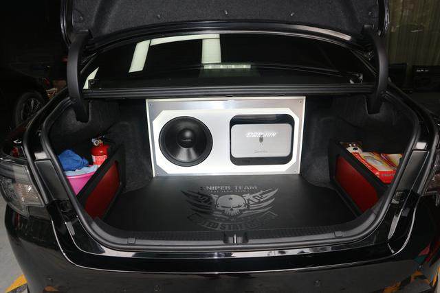 花几万改套音响过不过分?丰田锐志车主:改之前心痛，改之后觉得值