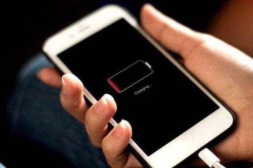 苹果6splus充电充不进去如何自修,苹果6splus显示充电但充不进去