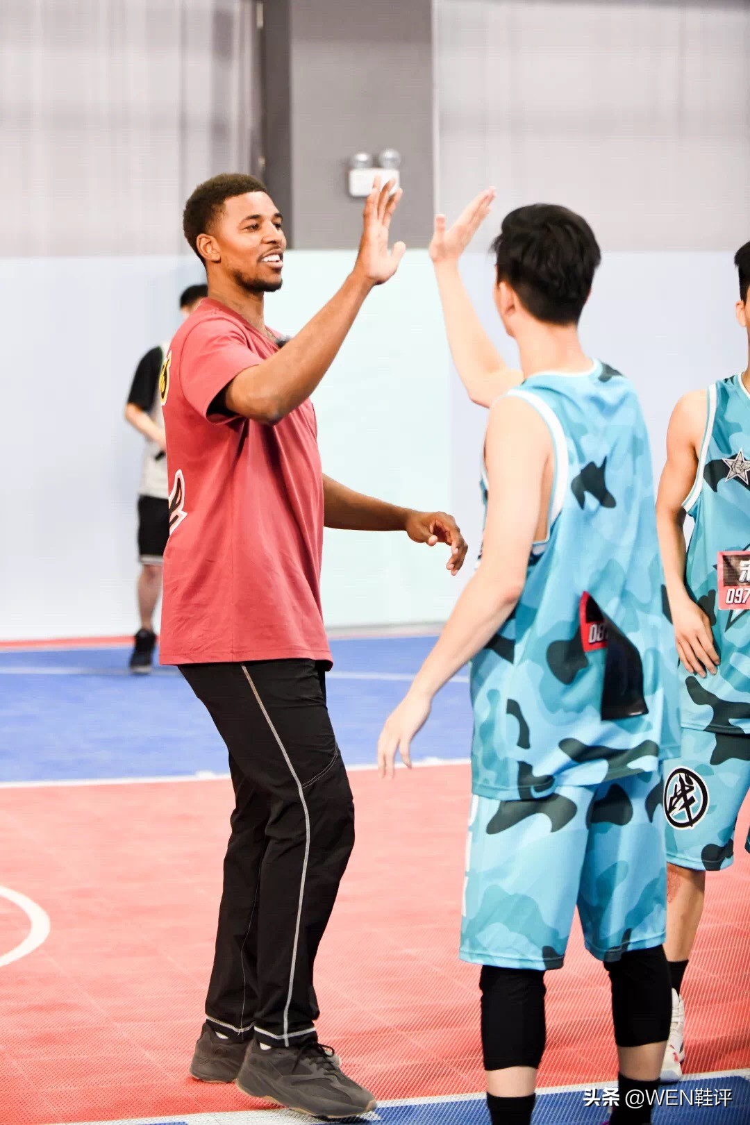 尼克杨上脚puma,尼克杨上脚yeezy