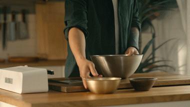 这么大的蟹粉灌汤包你吃过吗,用蟹粉烹制美味可口的蟹粉汤包