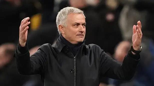 忆英超复盘曼联1：1热刺：费尔南德斯建功，穆里尼奥不满VAR裁判