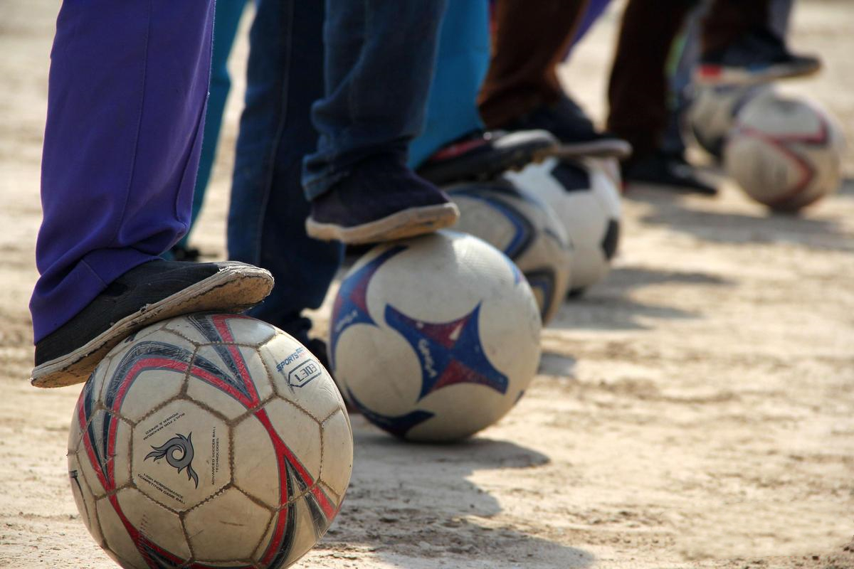 乡土散文草鞋,乡土散文卖袜子