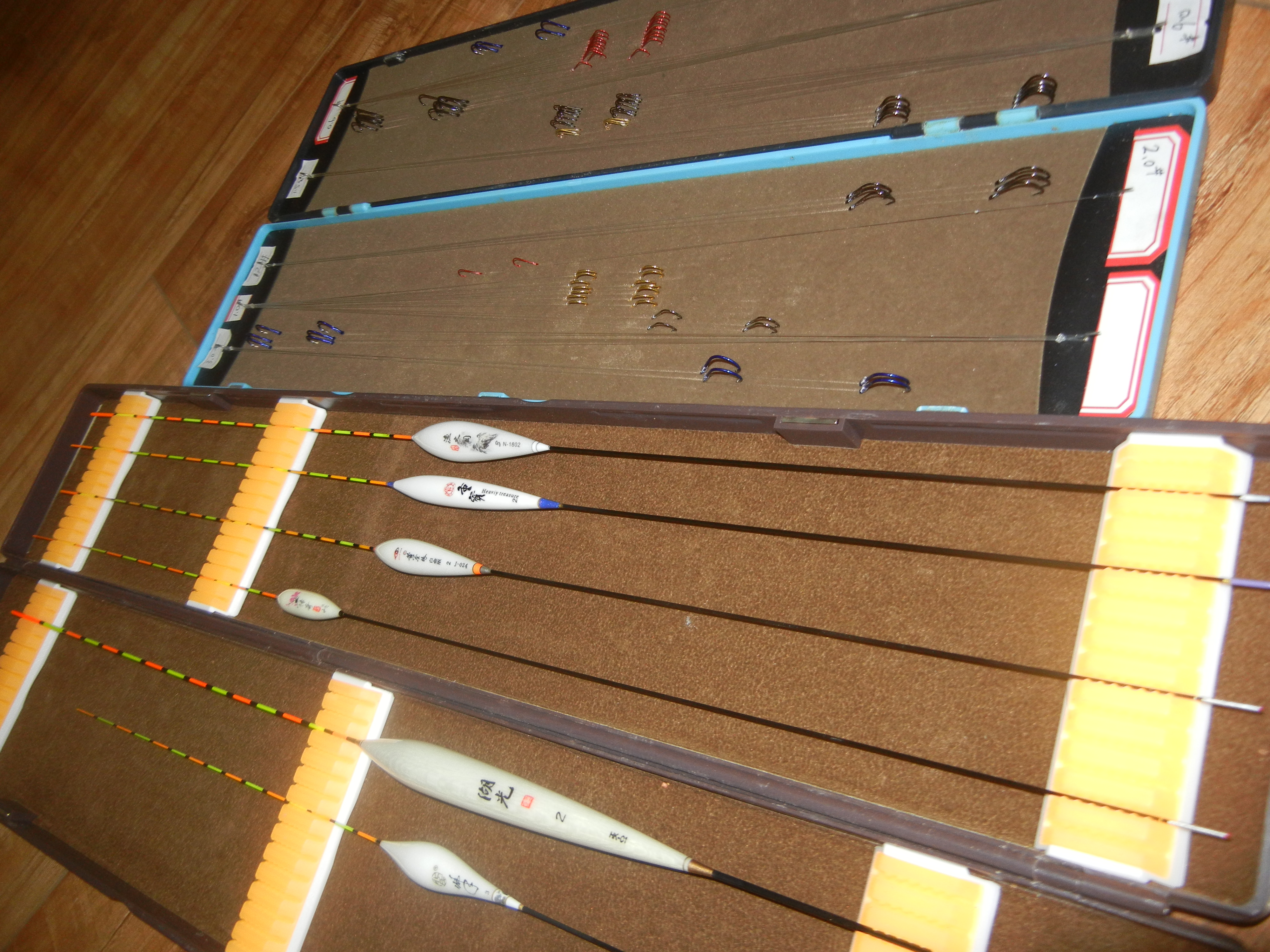 小毛钓鱼饵料,小小的钓鱼装备