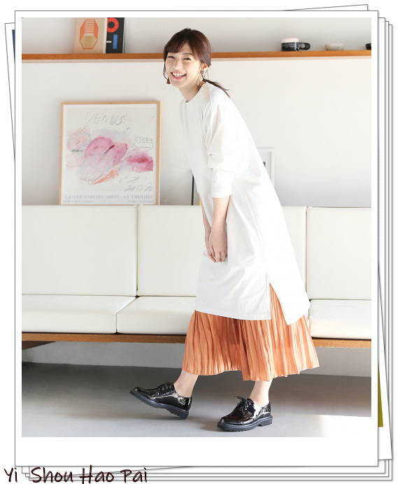 时尚又好看的春季穿搭连衣裙,早春复古气质碎花连衣裙穿搭分享