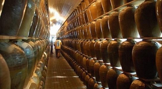 成本33元的白酒卖398元,成本40卖398的酒