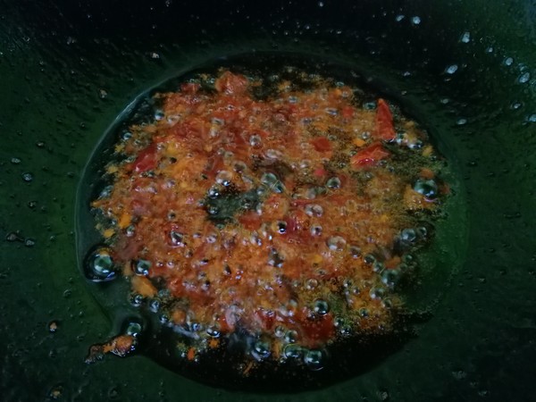 白灼活虾要怎么处理才好吃,活虾直接冻还是处理了再冻