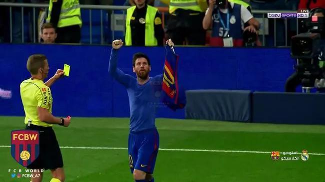 足球比赛为何不许脱衣,为什么足球进球后脱衣服庆祝