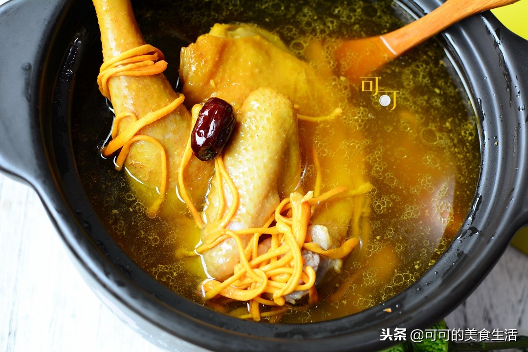 简单的炖鸡汤怎么炖才好喝,用什么炖鸡汤好吃又营养家庭版