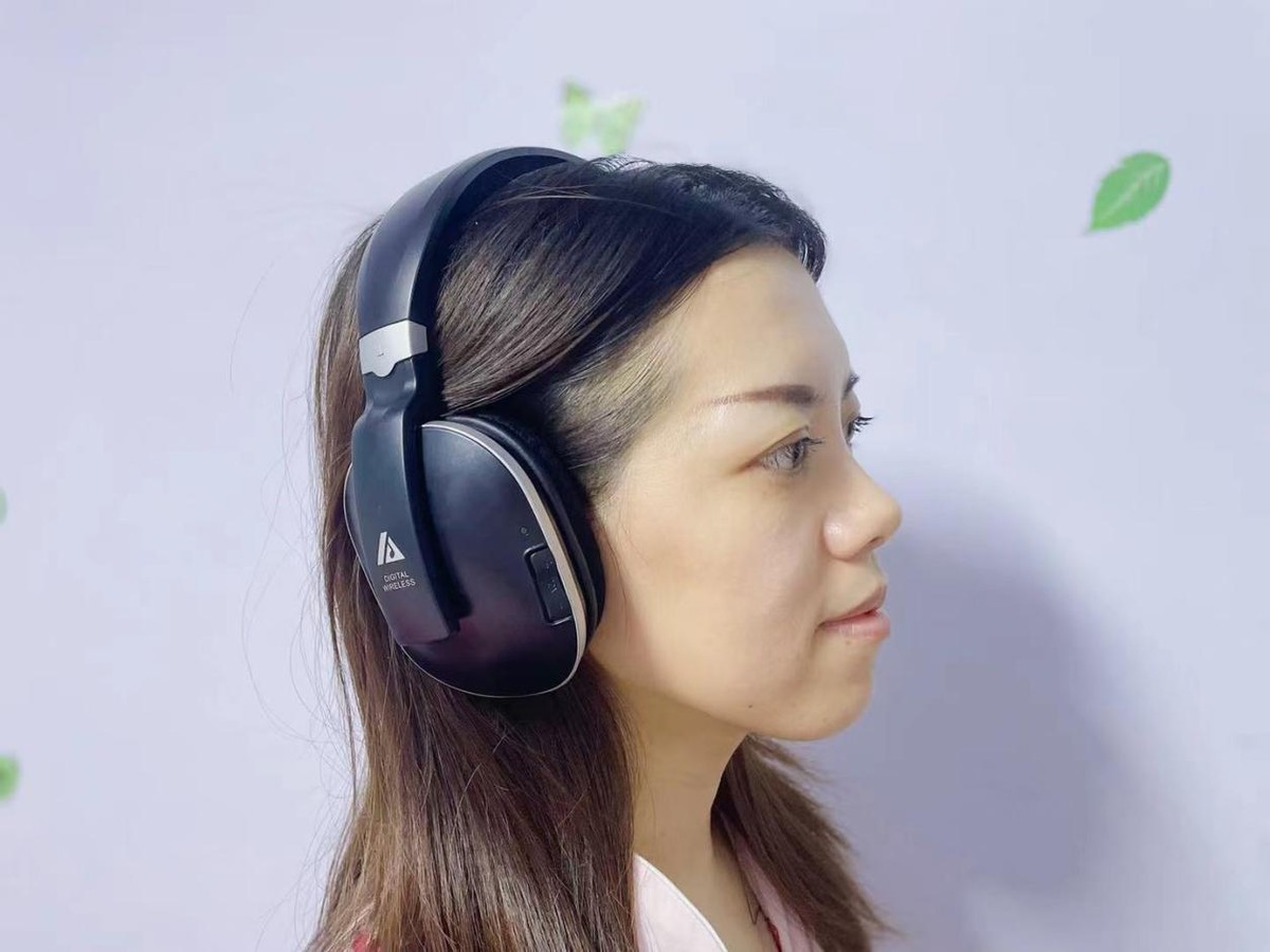 半夜看球、玩游戏神器：雅天ADH300无线电视耳机体验