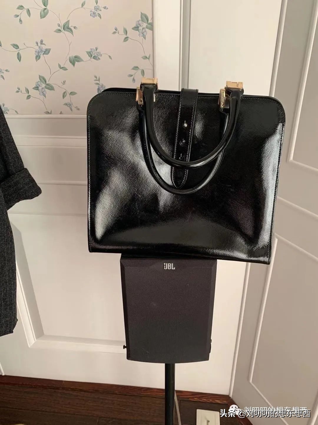 清冷风穿搭高级感冬,冬季素色长衣外套搭配