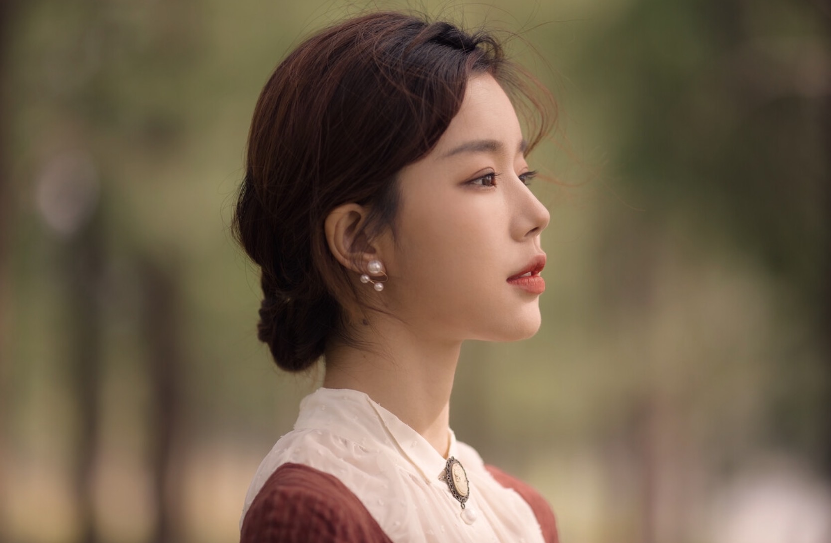 如何拍出帅气的侧颜照片,怎样拍出好看的侧颜自拍