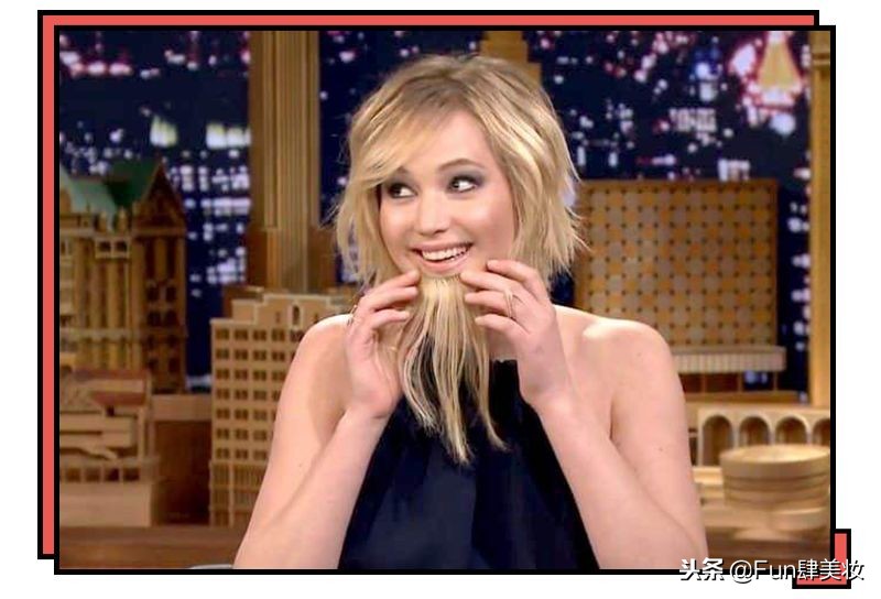 细软塌油头脸胖大剪什么发型,脸大适合什么样的油头发型