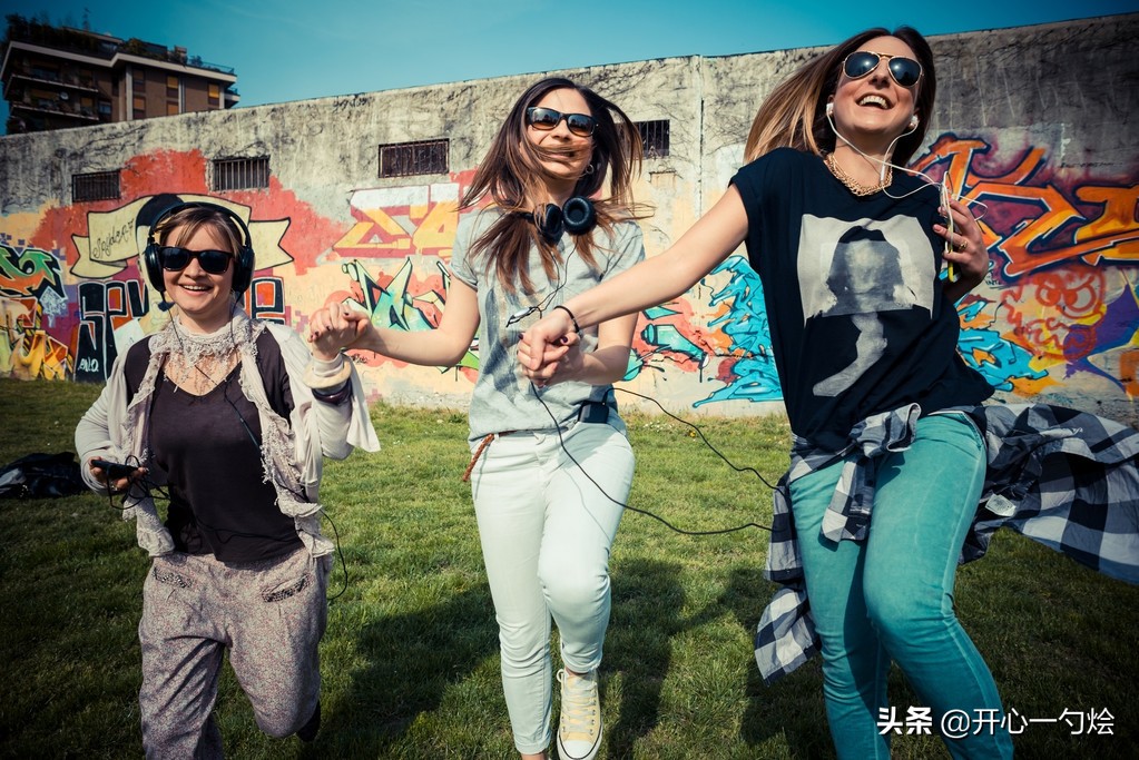 励志经典英文歌曲100首完整版,中文励志歌曲vs英文励志歌曲