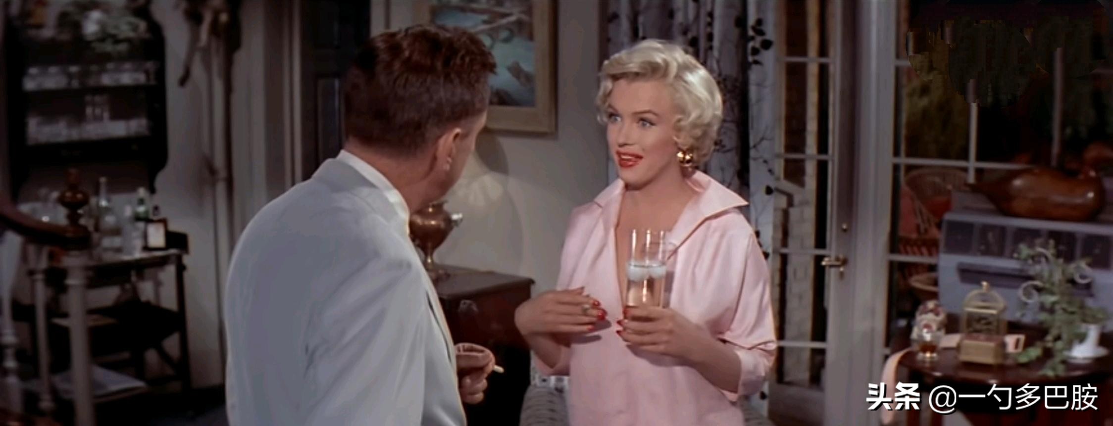 拒当纸片人！影视剧中那些美出天际的丰满女神