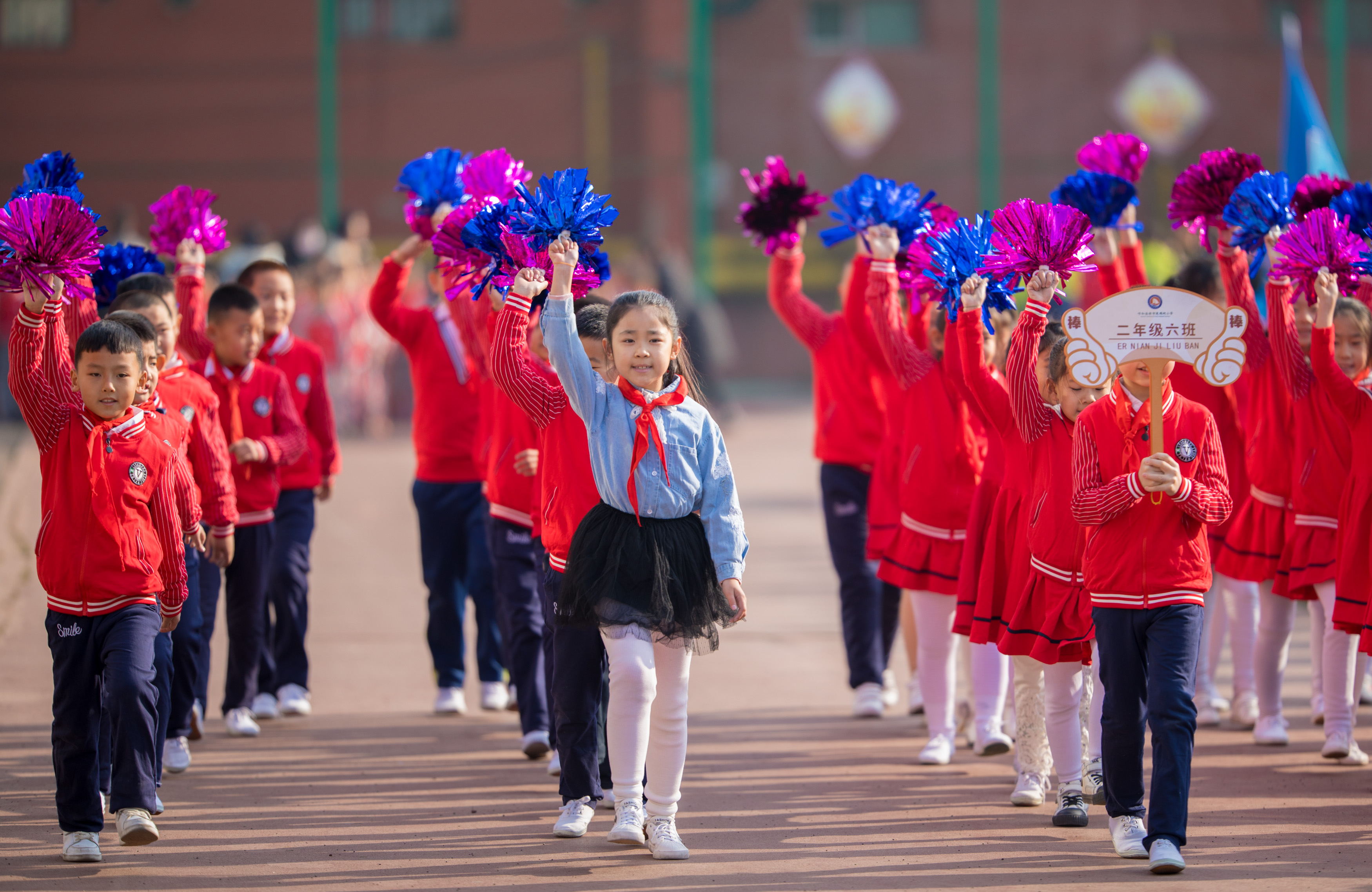 相约绿茵场追逐足球梦,相约绿茵场足球