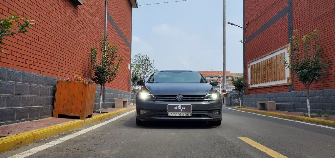 秋天提的凌渡，“邱天”改的车