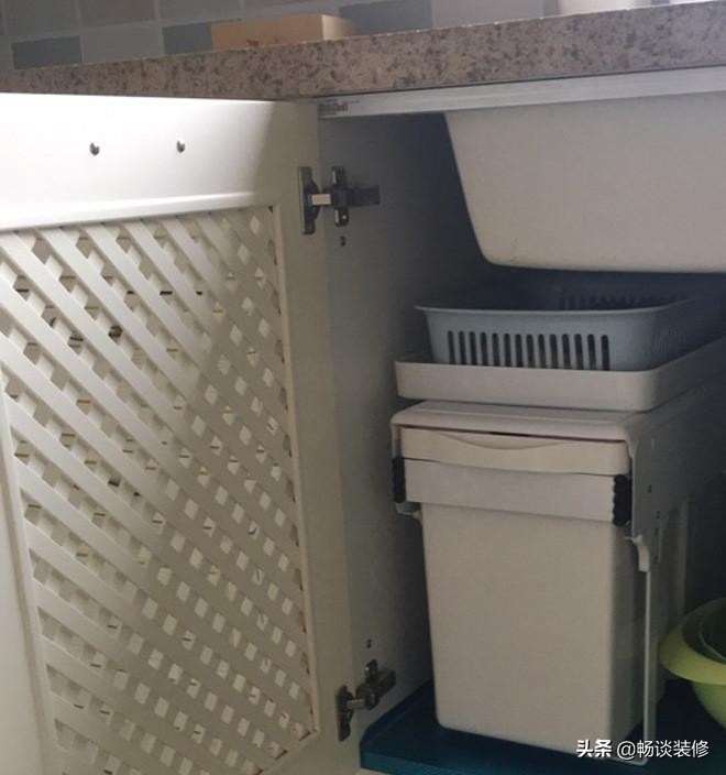 橱柜水槽下面潮怎么处理,橱柜水槽受潮怎么处理