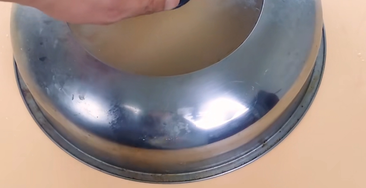 牙膏怎么正确扔掉,牙膏用完先别扔这样用更方便