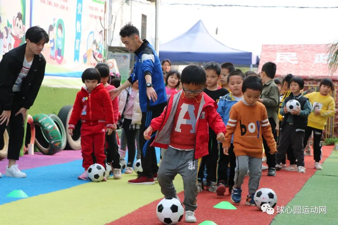 幼儿足球小足球,幼儿园儿童小足球