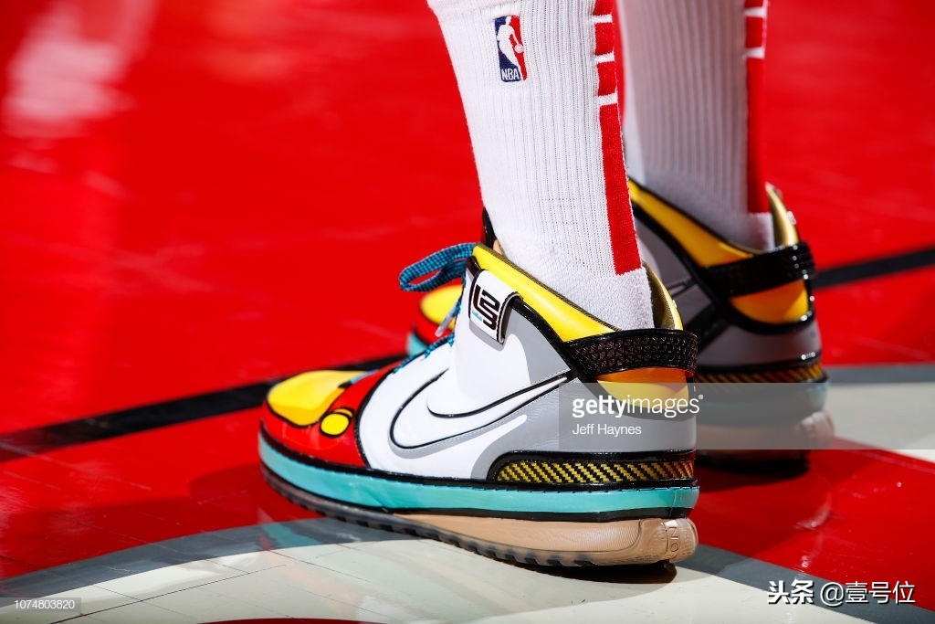 2018圣诞大战明星穿什么鞋,2018圣诞大战明星穿的球鞋