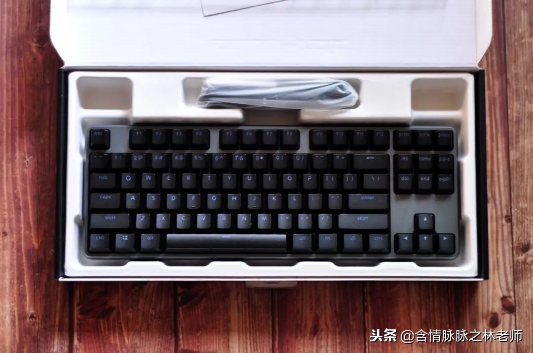 红轴正刻机械键盘,悦米红轴机械键盘