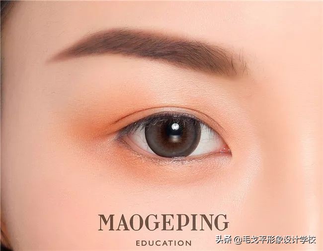 如何让眼睛变得好看又有神,让眼睛变美又有神的小妙招