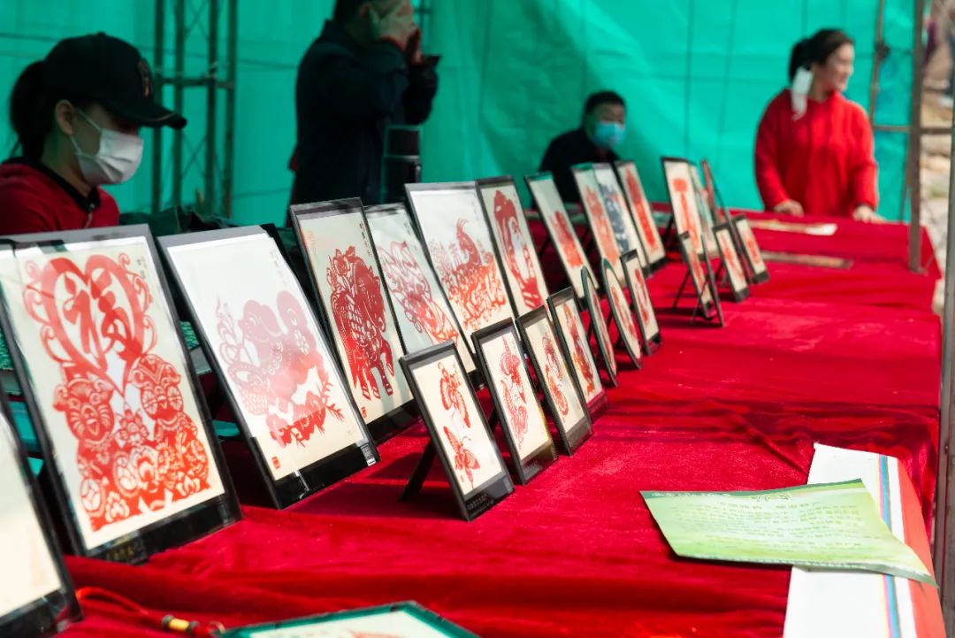 中国玉都岫岩映山红景区,岫岩黄岭子千亩映山红景区等你来