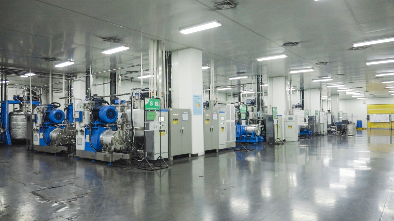 a股新能源汽车龙头是哪个,新能源锂电池龙头股票排名榜