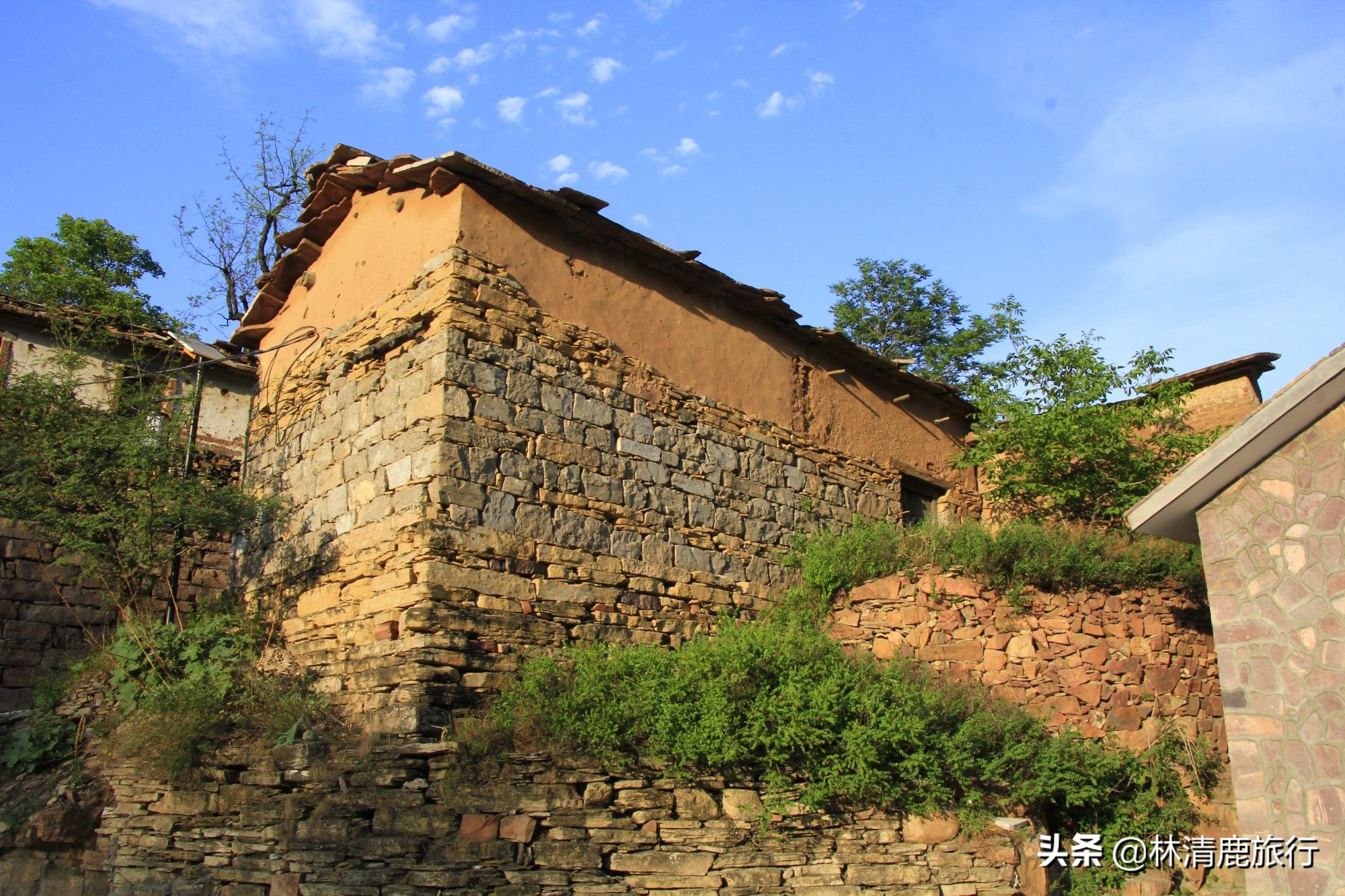 一个被遗忘的石头村,石头村一个被遗忘的古朴村落