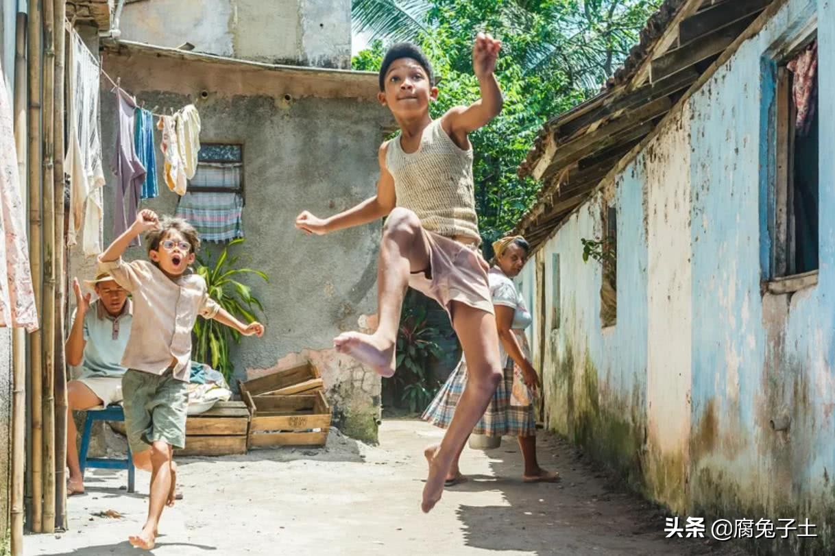 贝利的电影叫什么名字,球王贝利的传奇一生电影