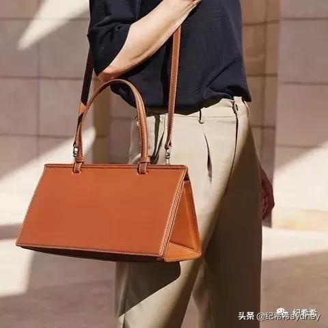 2020年最潮时尚的小众包包推荐,今年爆款的包包