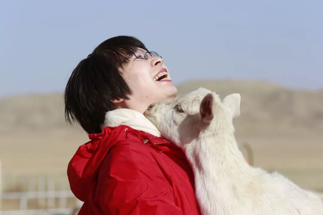 中国产的羊绒衫在俄罗斯卖多少钱,中国阿玛尼衣服代工厂