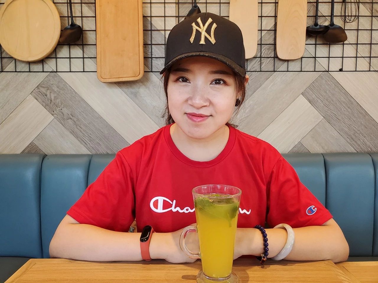 三星s10+港行价格,三星s10+港版与国行外观一样吗