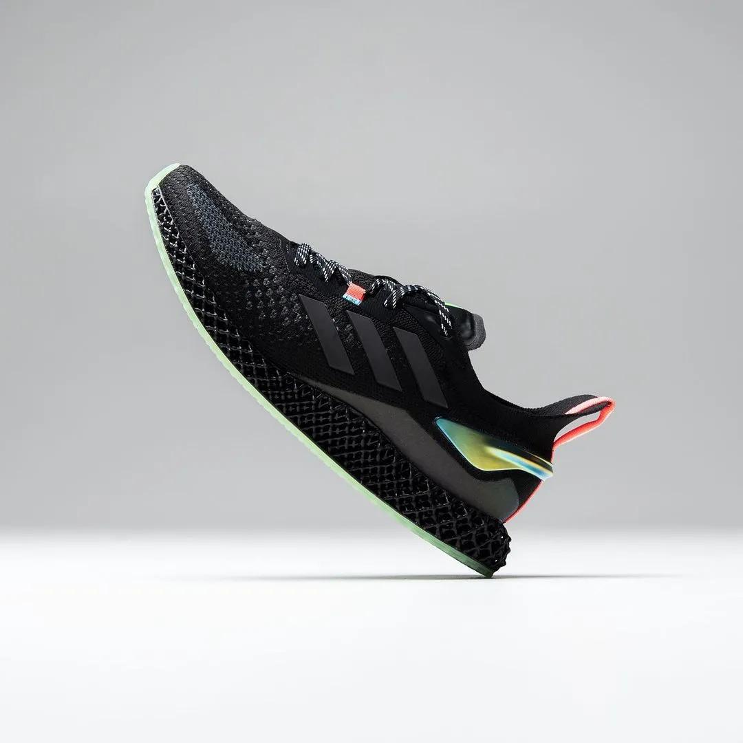从颠覆想象到习以为常，adidas4D跑鞋的过去现在与未来