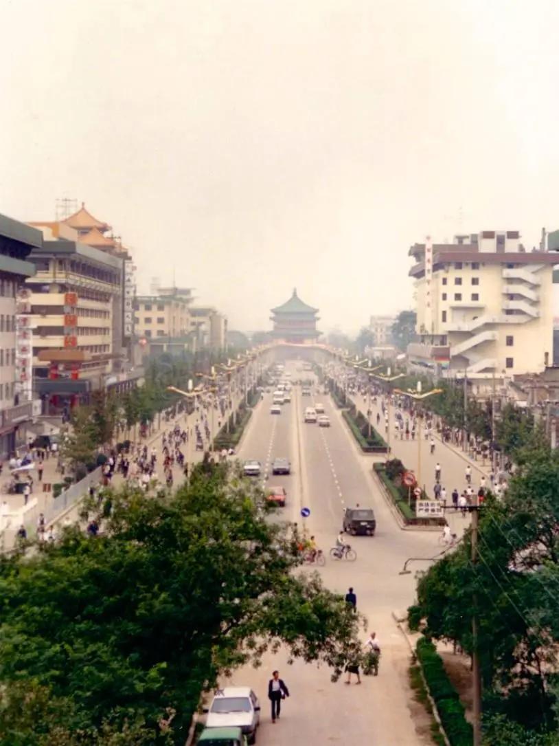 突然觉得2000年已经是22年前的事,原来1999年已经是20年前了