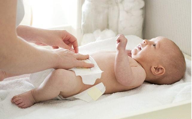 给宝宝洗屁屁用凉水好吗,给宝宝洗屁屁屁屁红了是怎么回事
